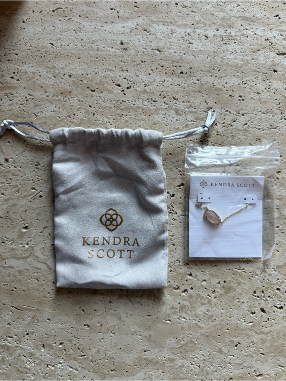 NWT Kendra Scott: Rose Quartz Elisa Gold Pendant Necklace, Adjustable Chain ✨ - Picture 3 of 7